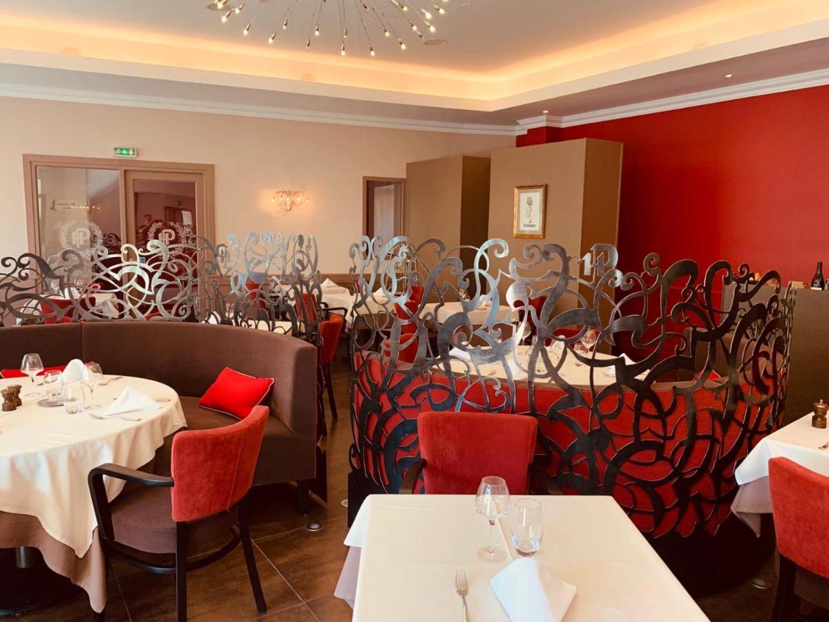 Logis Hotel Restaurant De La Paix Lodève エクステリア 写真